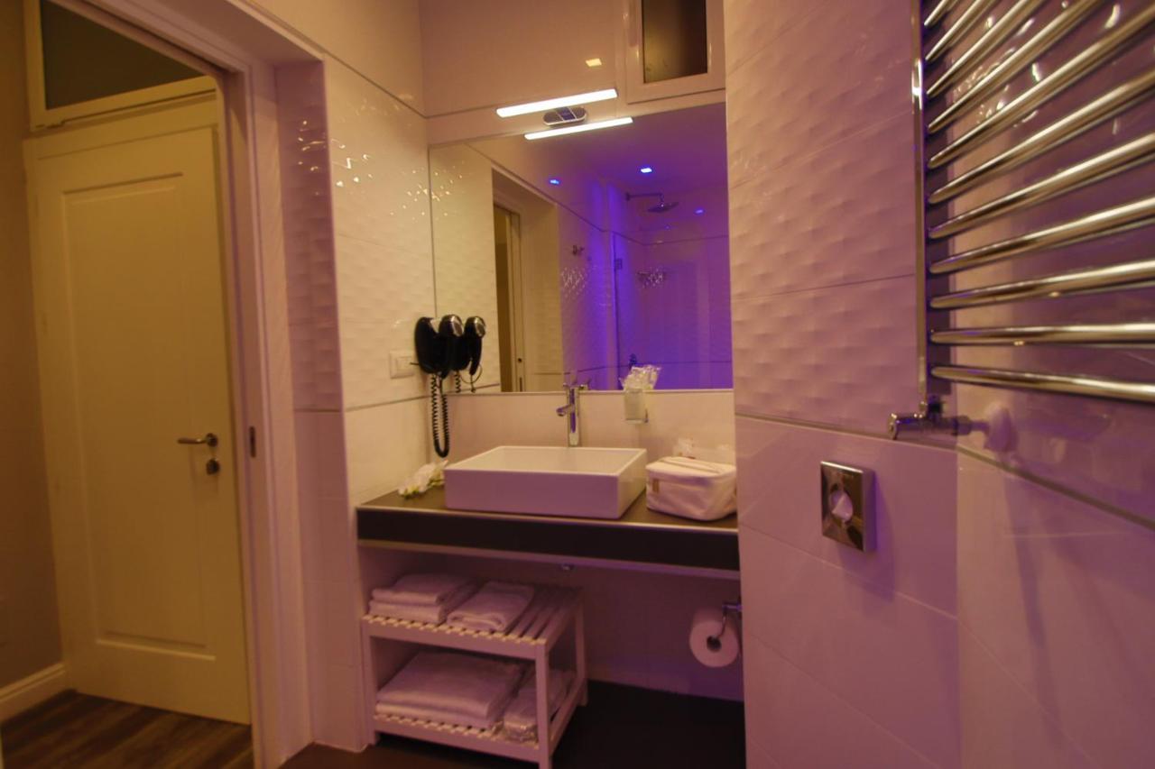 Millina Suites In Navona Rom Exterior foto