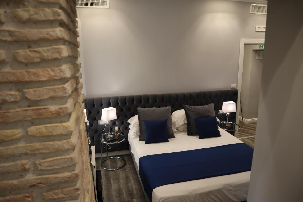 Millina Suites In Navona Rom Exterior foto